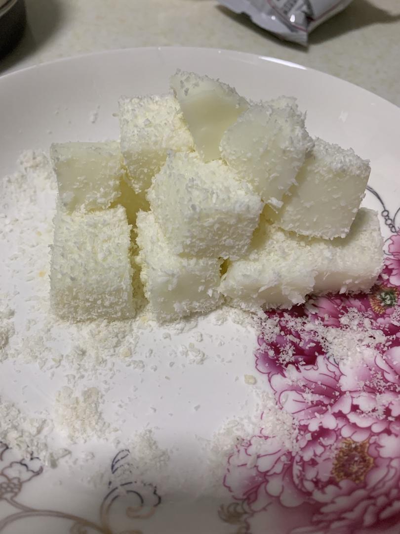 完胜85‘C的牛奶椰蓉小方