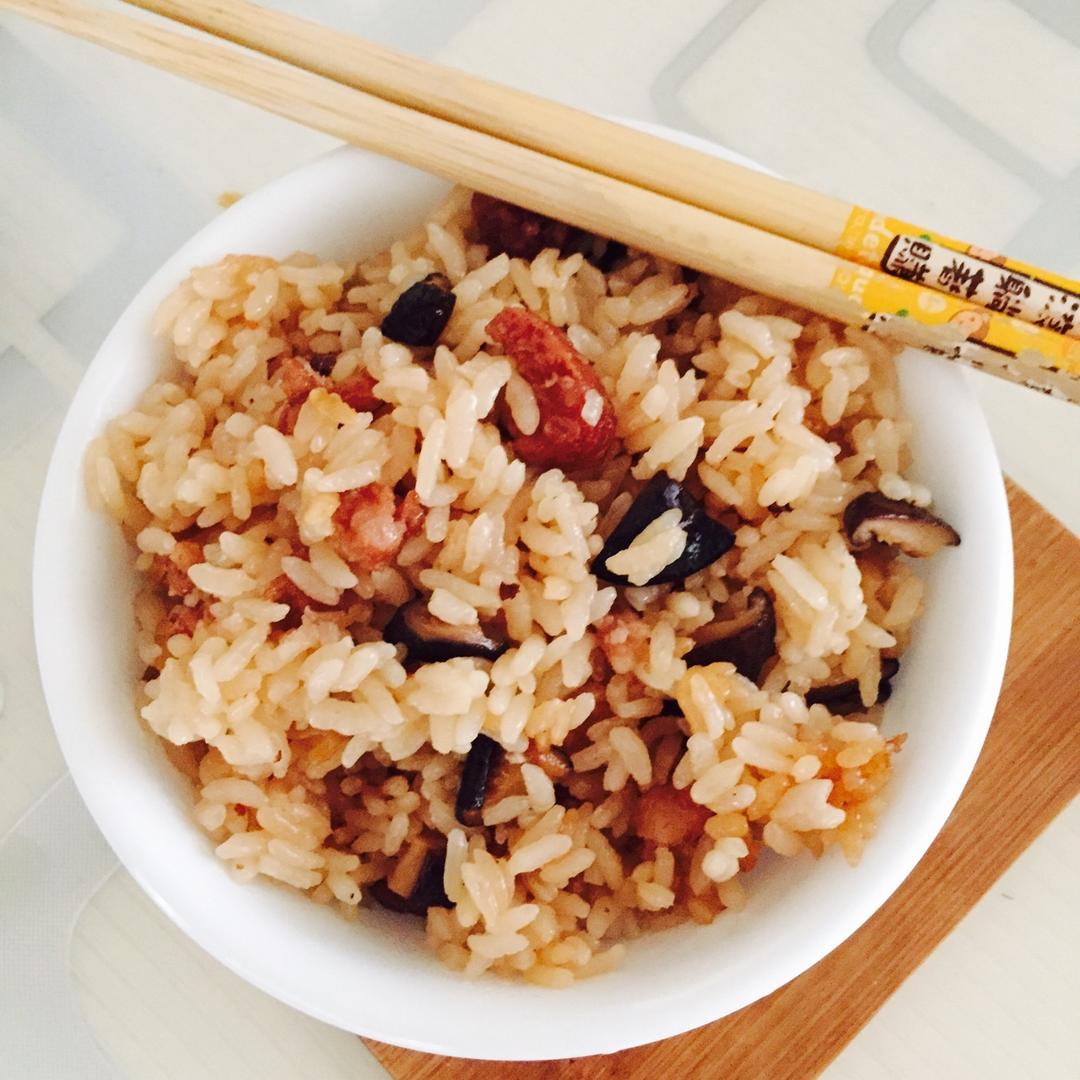 电饭锅版香菇腊肠饭