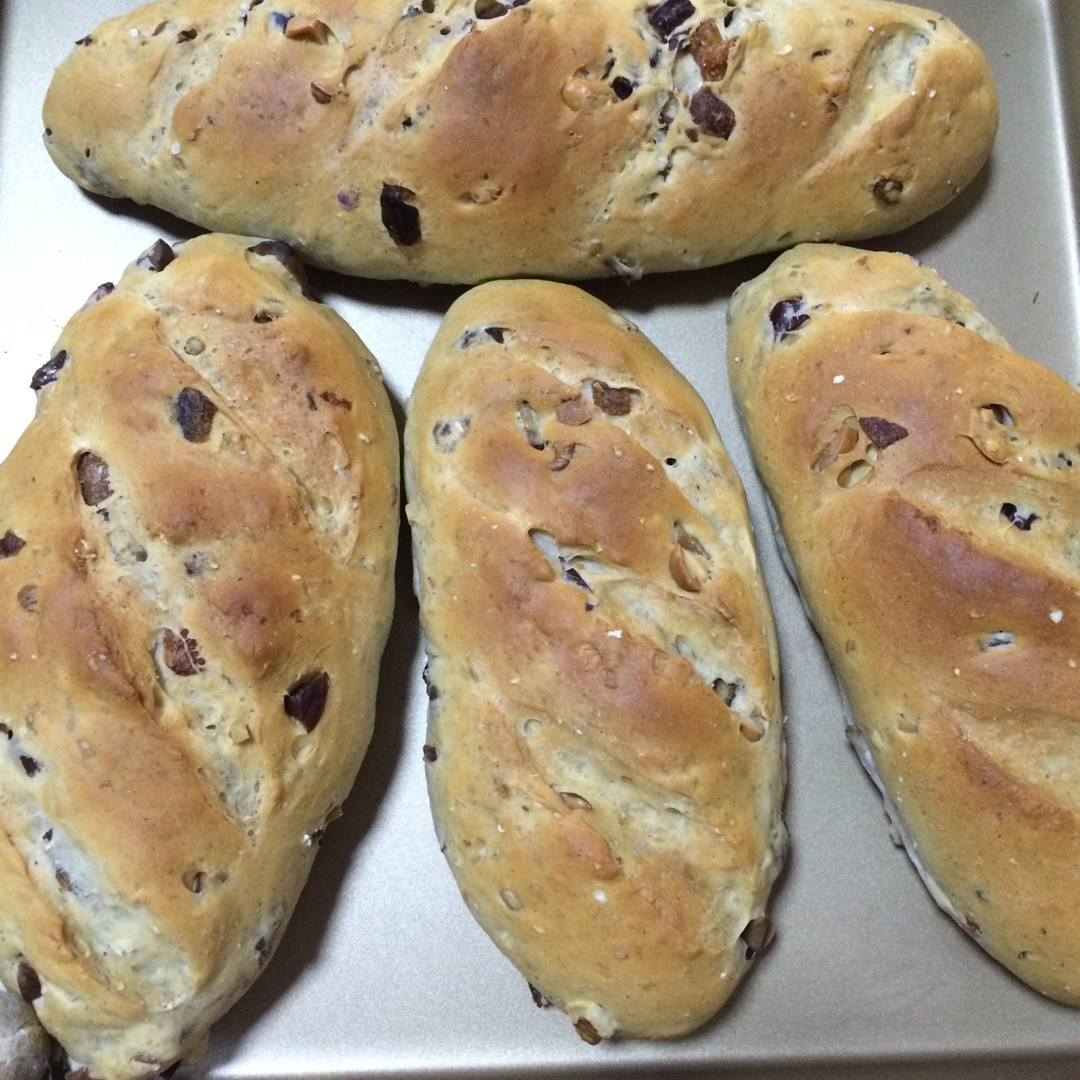 全麦黑芝麻糊欧包