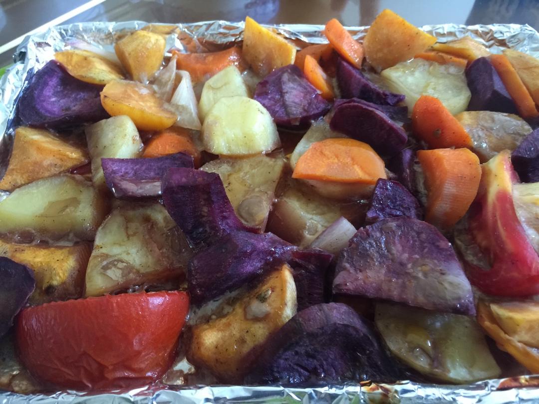 蒜烤什锦蔬菜