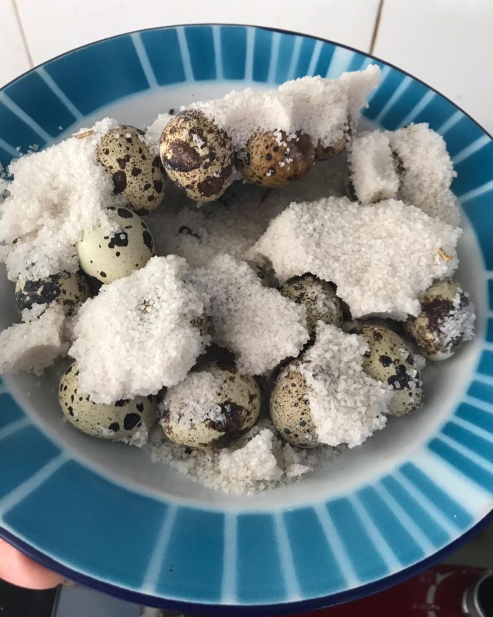盐焗鹌鹑蛋