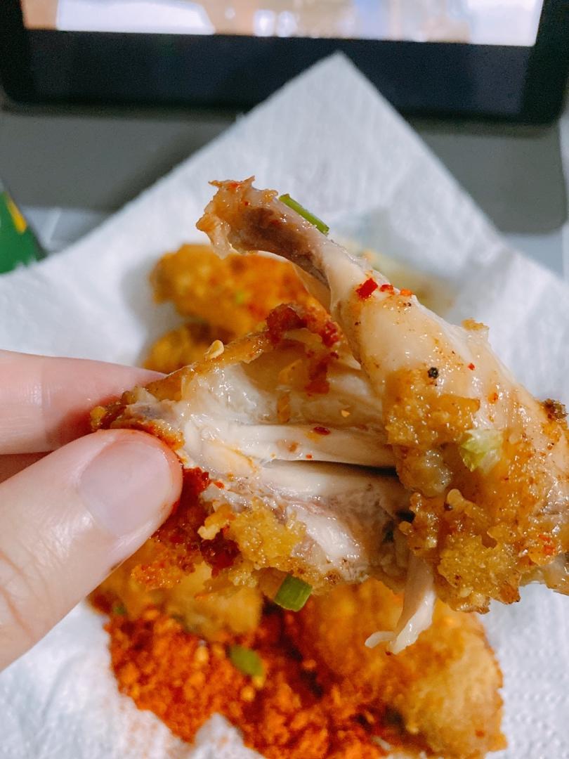 好吃到舔手指的蒜香炸鸡翅