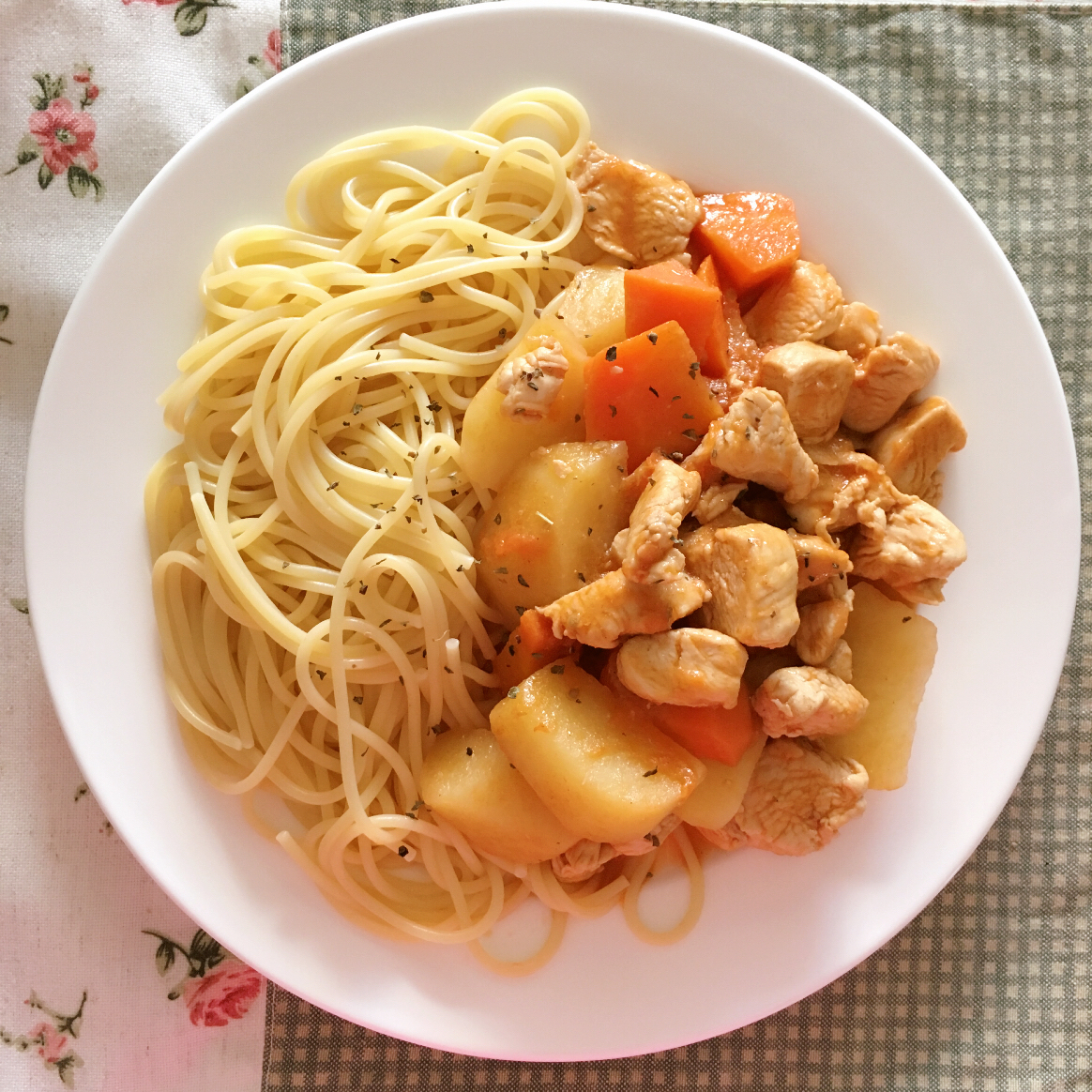 番茄鸡肉意面