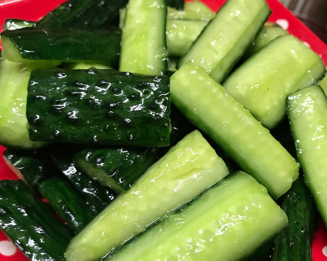 味精黄瓜「小时候的味道」的做法