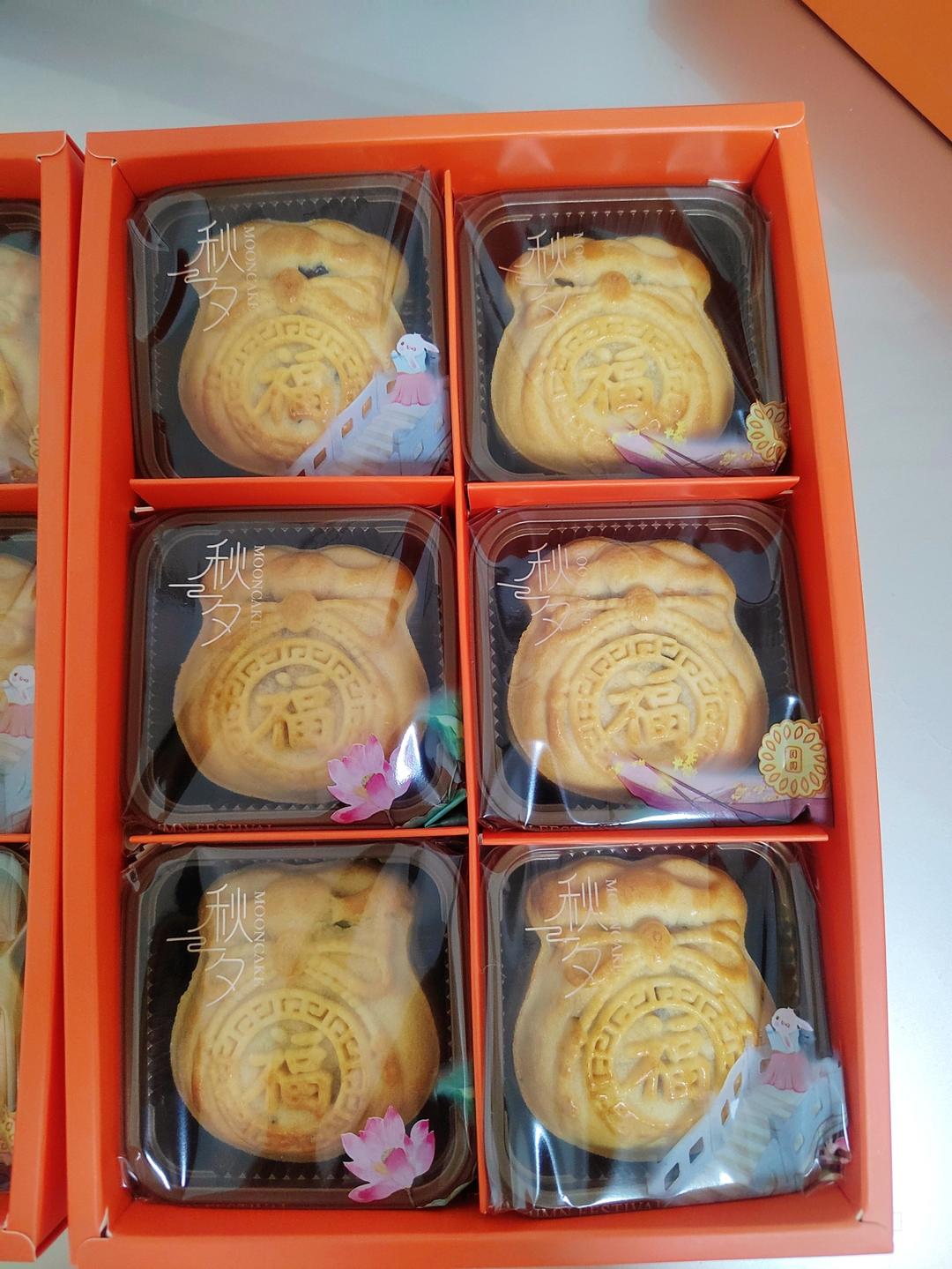 萌萌哒小兔叽广式莲蓉月饼