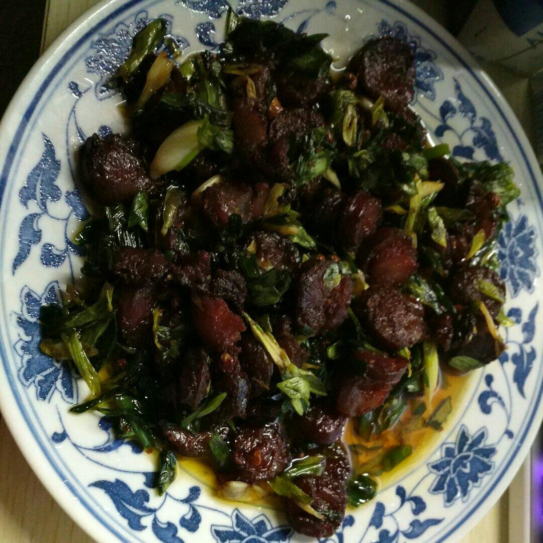 大蒜炒香肠