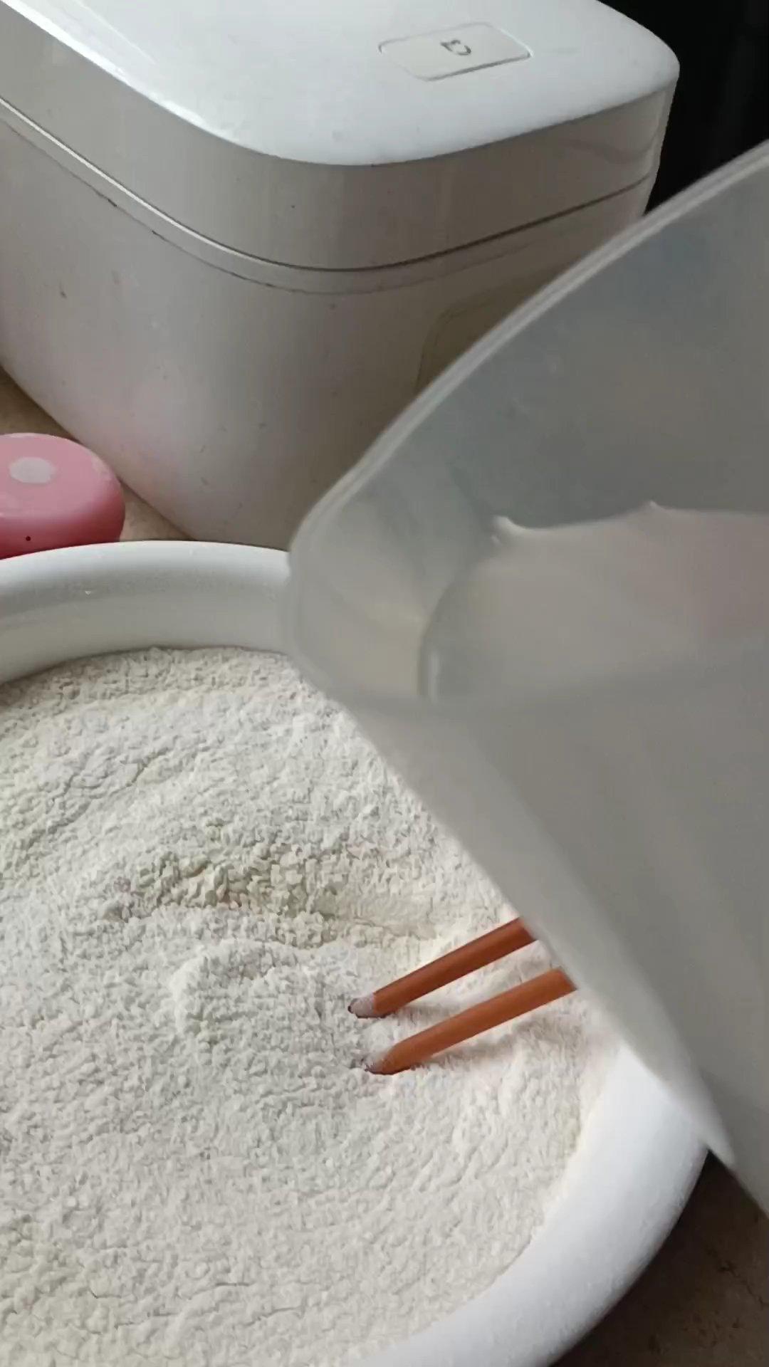 纯奶手撕吐司的做法 步骤1