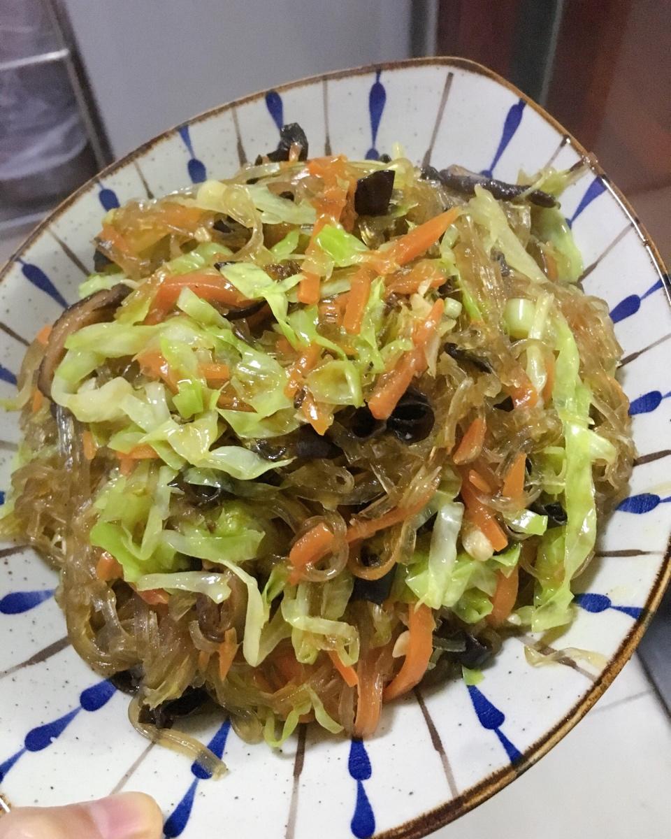 圆白菜炒粉丝