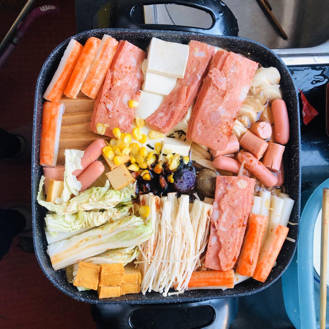 韩式部队火锅的做法