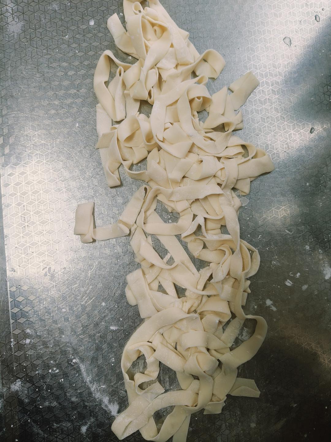 快手纯手工擀面条