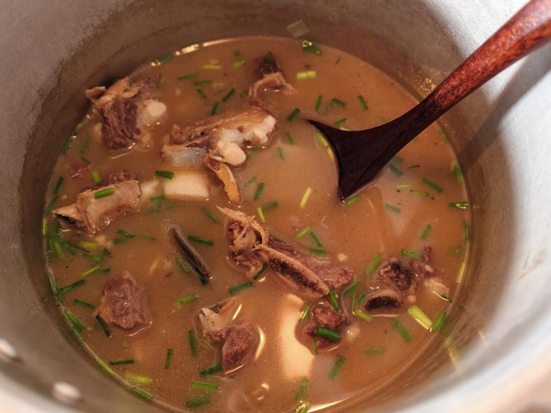 炖牛排骨