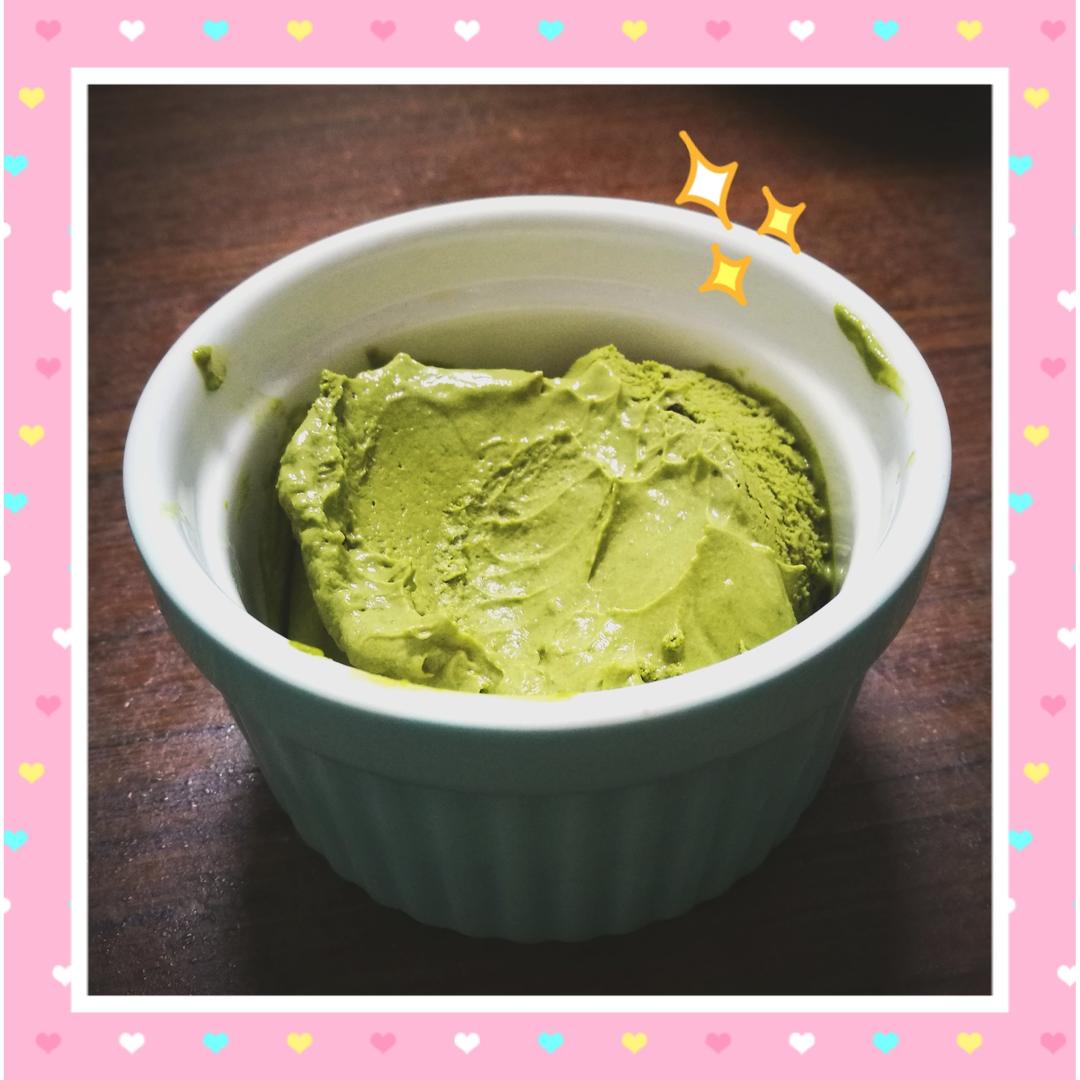 抹茶白巧冰淇淋