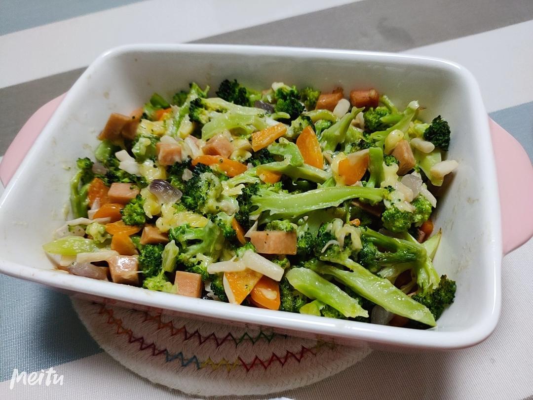 火腿奶酪焗西兰花