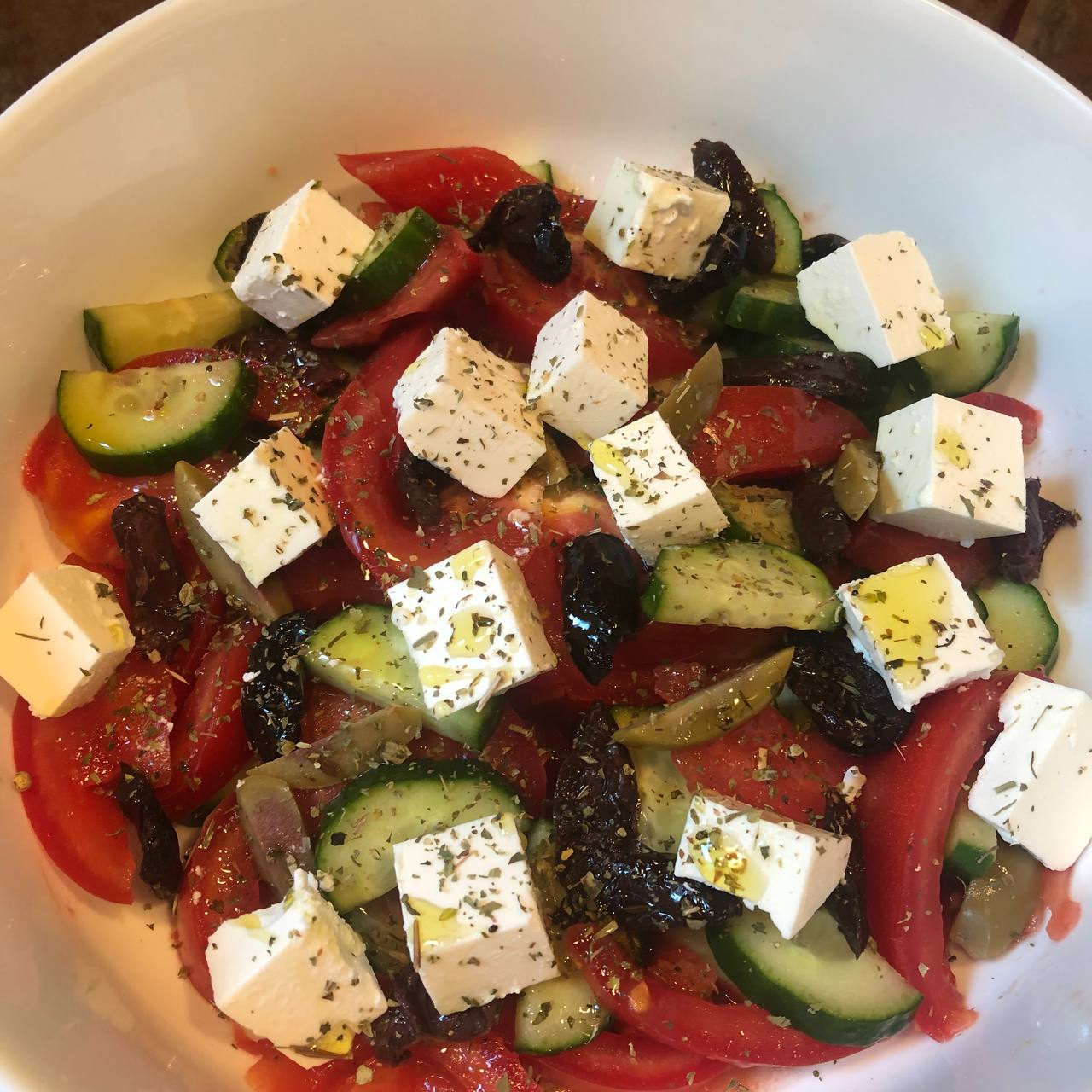 Greek salad| 不需要调沙拉汁的希腊沙拉的做法