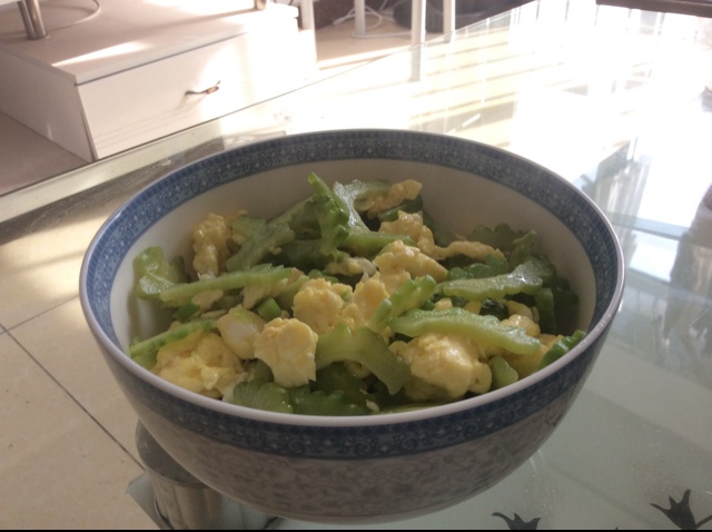 苦瓜炒鸡蛋