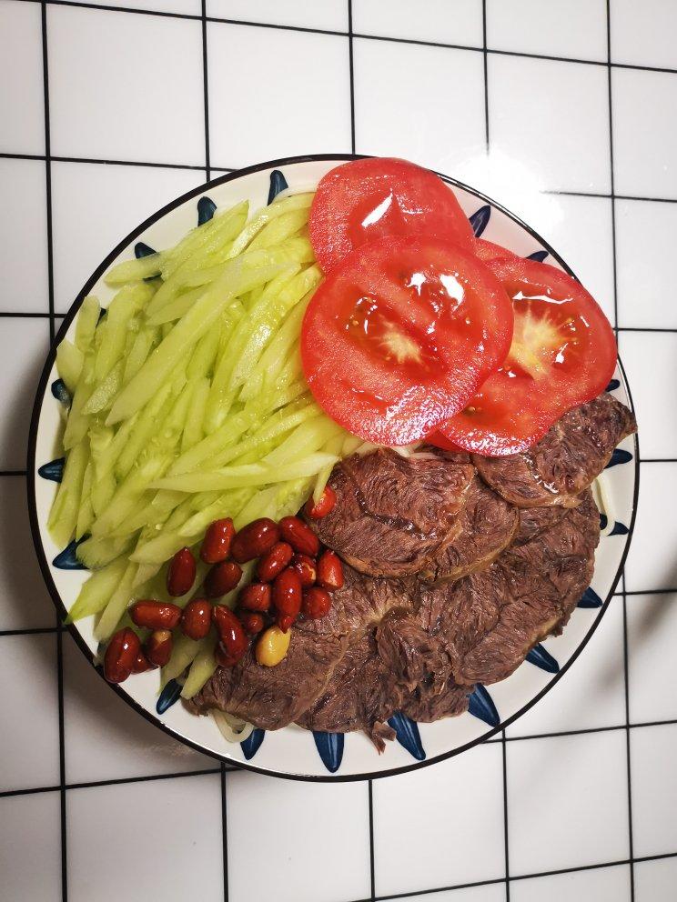 在西安吃到的牛肉凉面