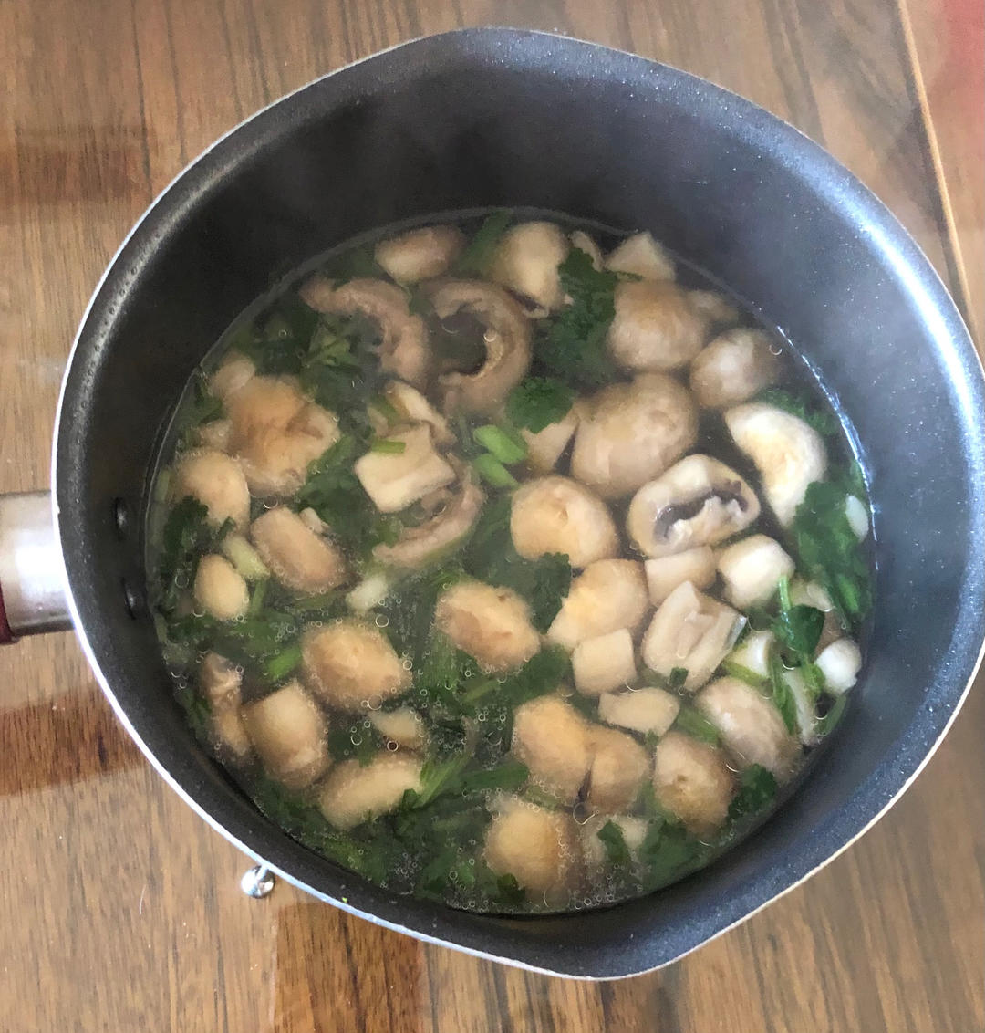 明明是素汤 却鲜得像鸡汤一样的「口蘑汤」