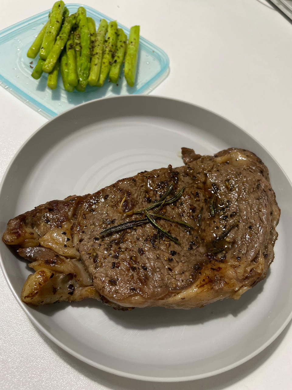 一定要这样煎牛排才鲜嫩多汁！煎牛排必收藏tips！