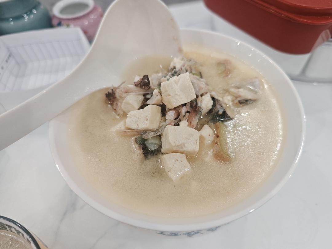 黑鱼豆腐汤