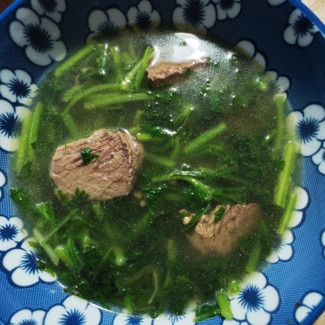 茼蒿的最佳搭配是牛