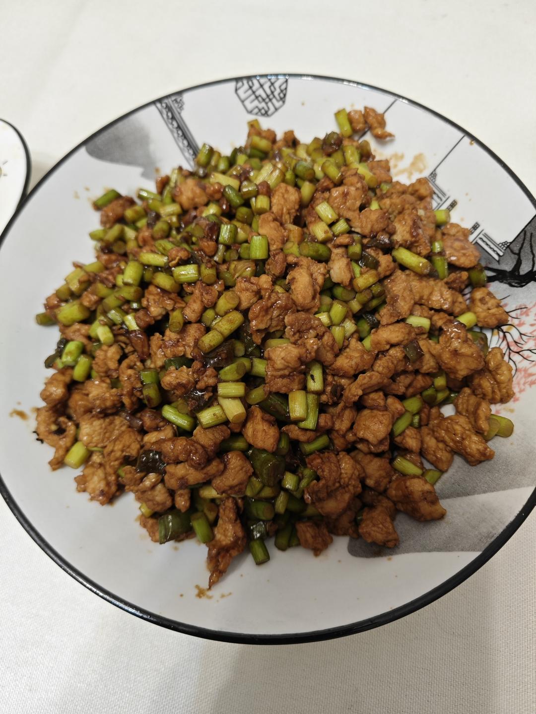 蒜苔炒肉末，三碗米饭都不够吃