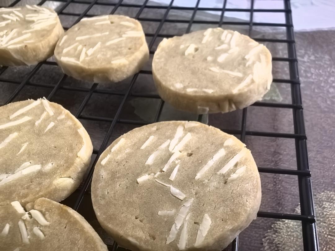 高筋粉做的饼干你吃过吗？「咖啡杏仁饼」