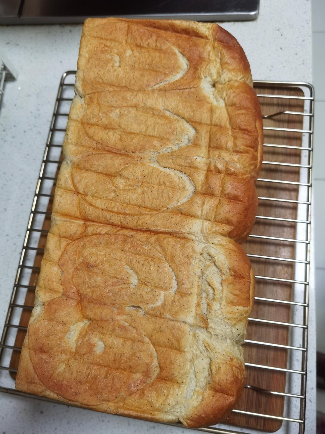 黑麦醇奶吐司