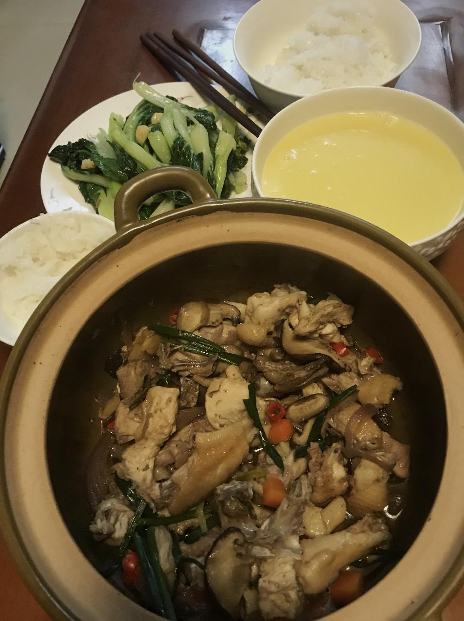 啫啫鸡煲