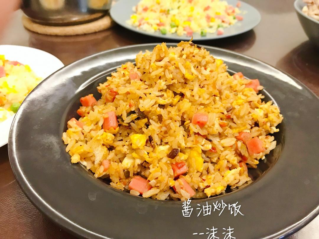 小时候的酱油炒饭