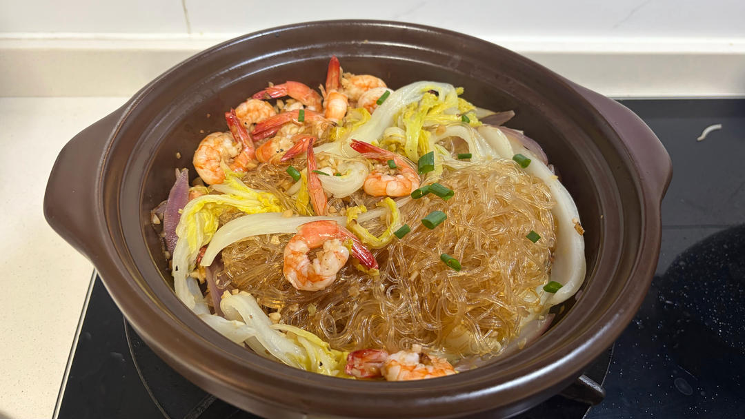 太鲜美！暖暖一锅｜蔬菜虾仁粉丝煲