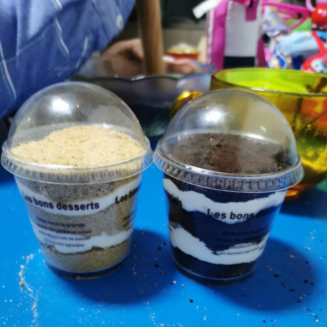 两种口味的木糠杯