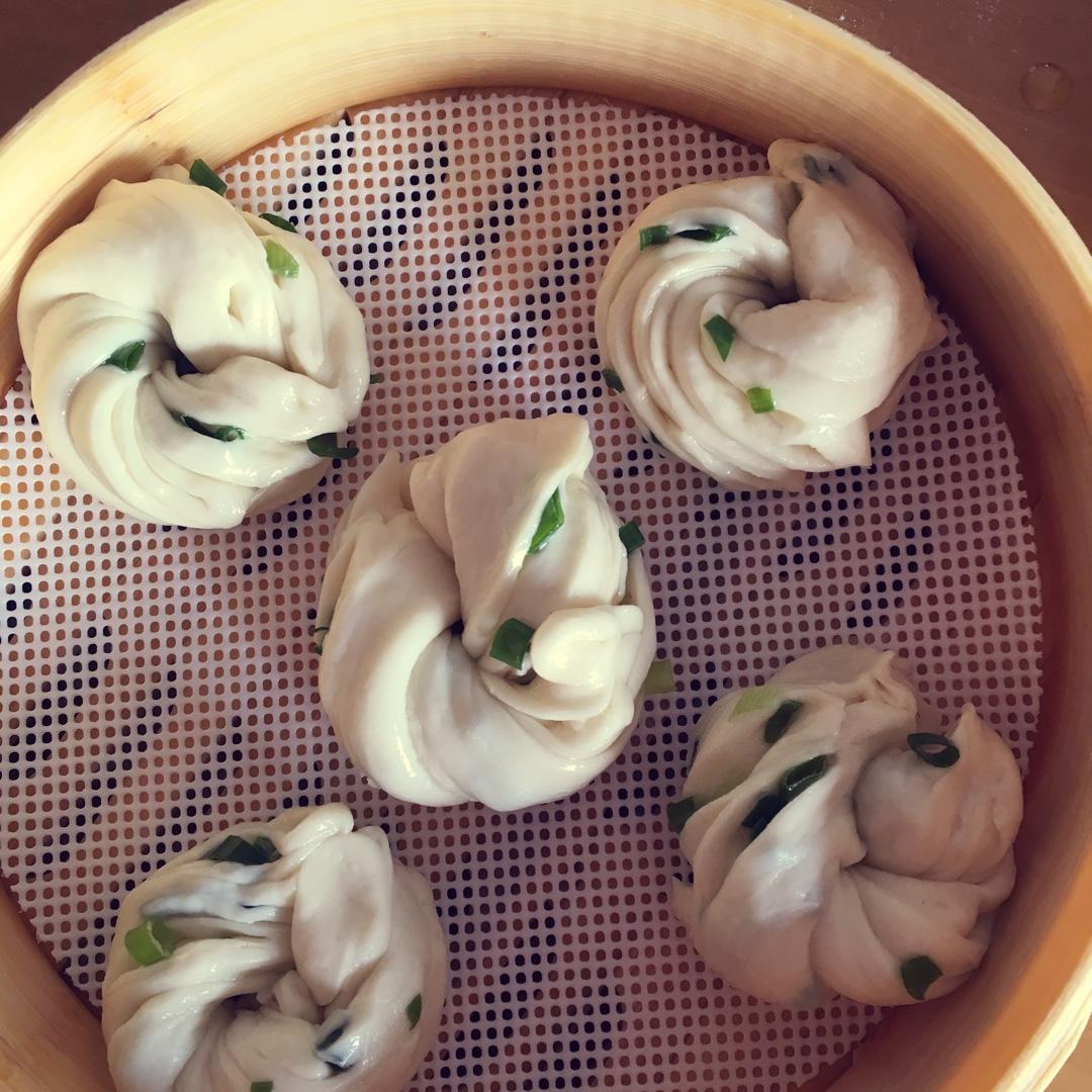 葱油花卷 Steamed Roll