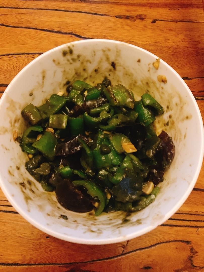 茄子尖椒皮蛋（凉菜）