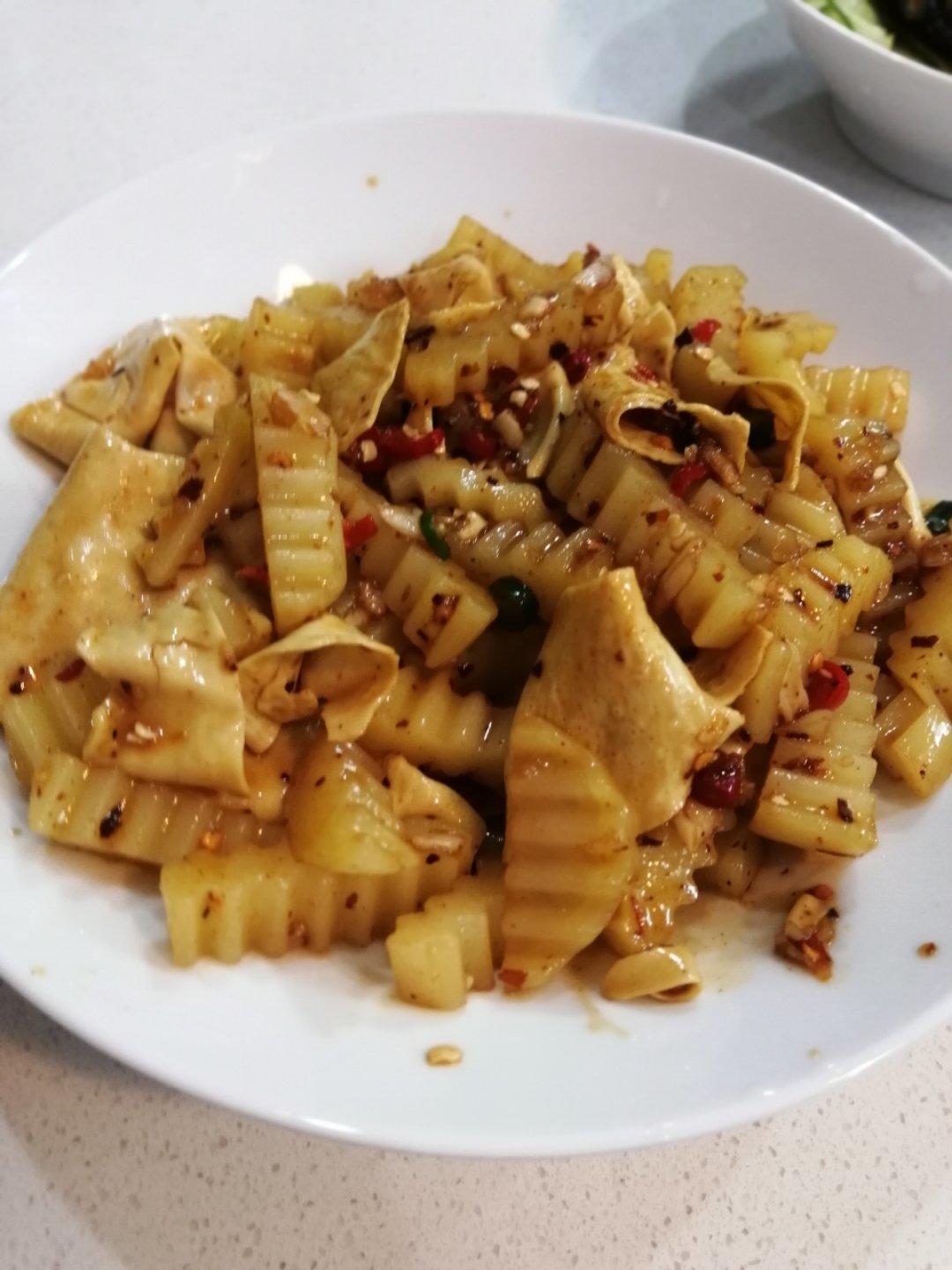 狼牙土豆(凉拌土豆条)