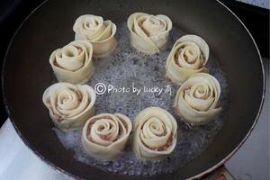 玫瑰花饺子的做法 步骤11