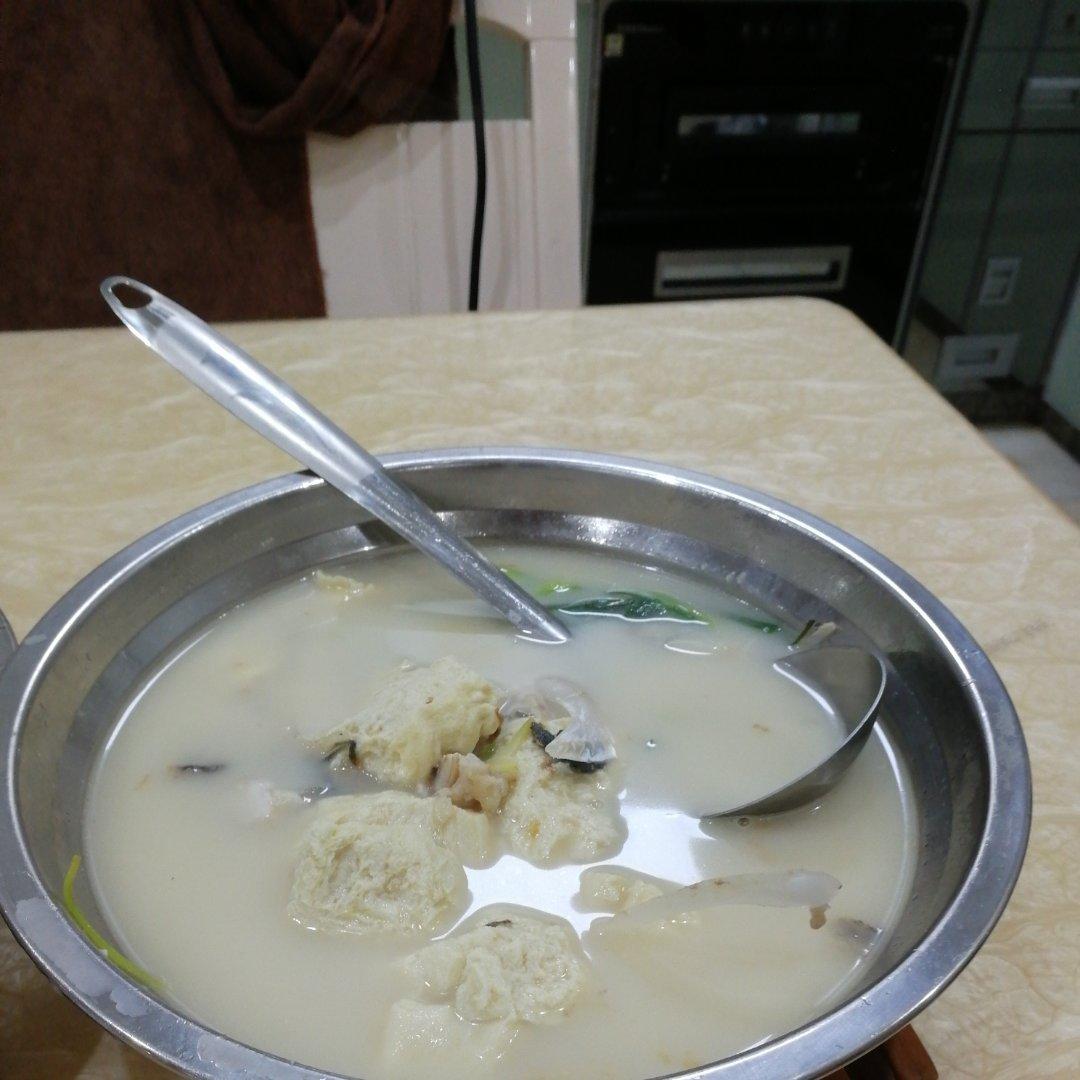 鱼头豆腐汤