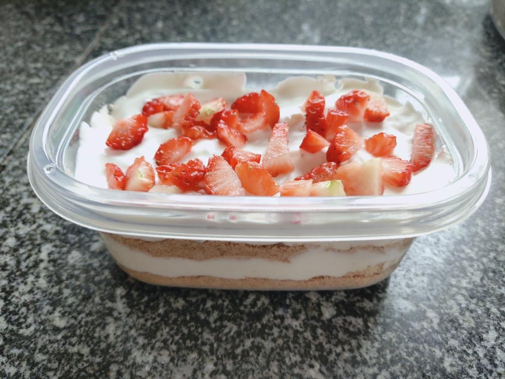 水果木糠杯的做法