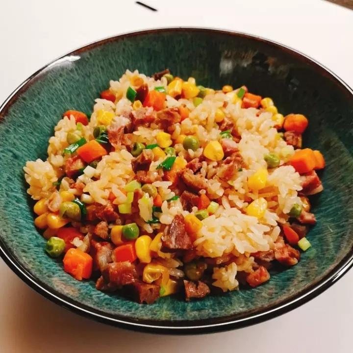 把陈乔恩吃哭的焖饭，我一口气连吃3碗，学会后再也不想吃外卖了