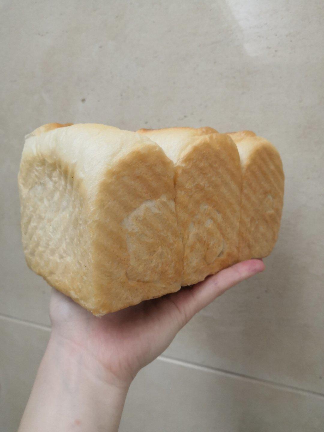 软到拿不起来的生吐司