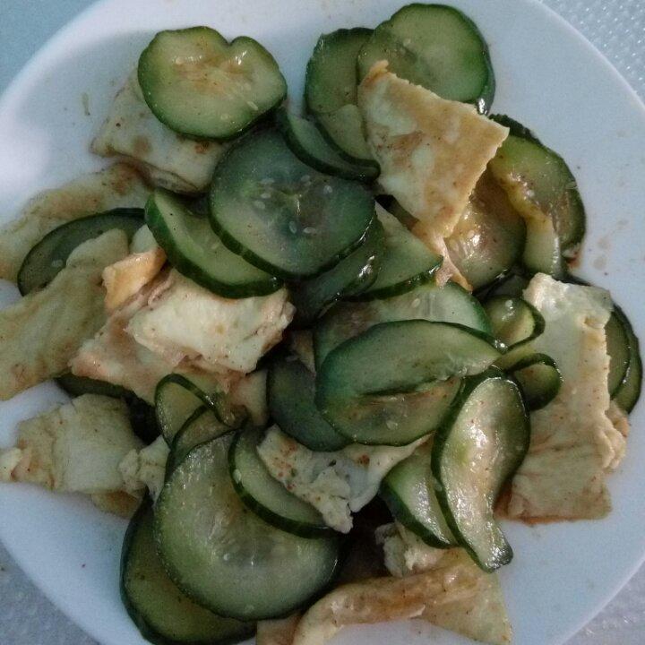 黄瓜炒鸡蛋