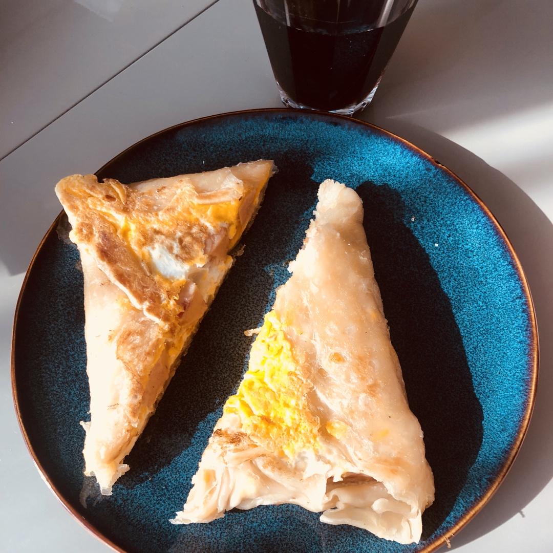 5分钟就能搞定的手抓饼早餐，酥到掉渣～