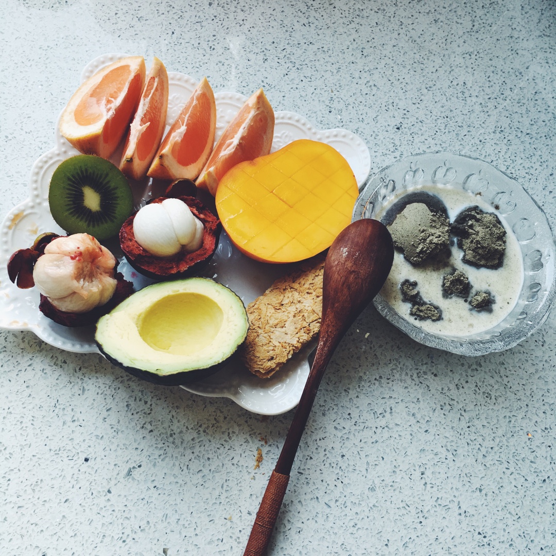 不急不躁吃早餐