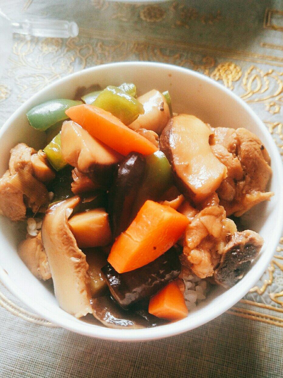 黄焖鸡米饭