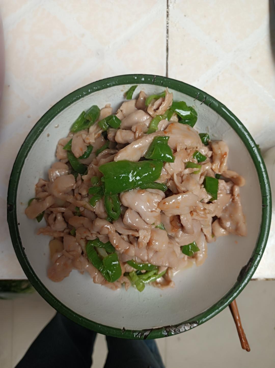 ‼️好吃到舔盘的青椒肉丝盖浇饭