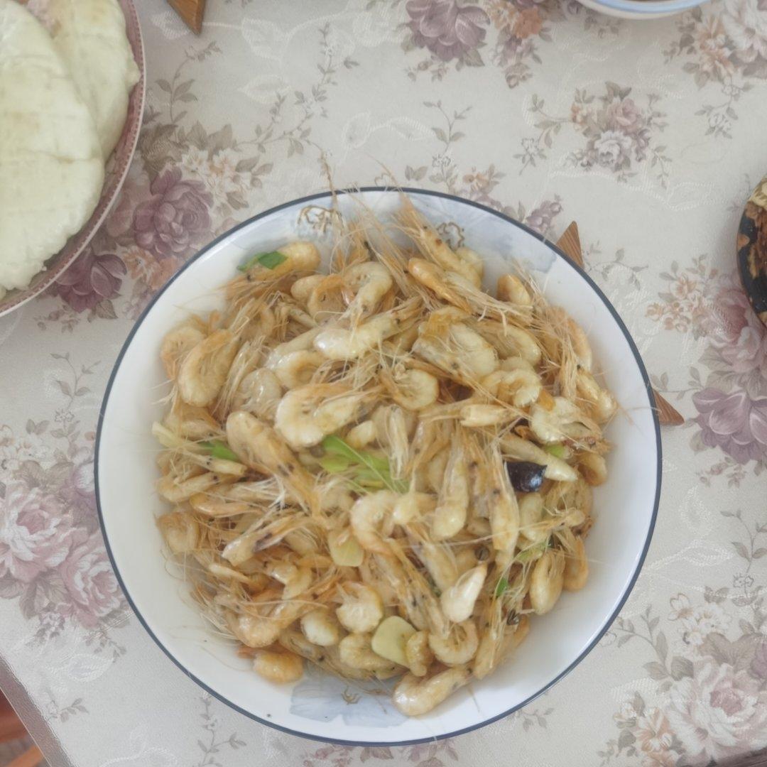 爆炒小河虾