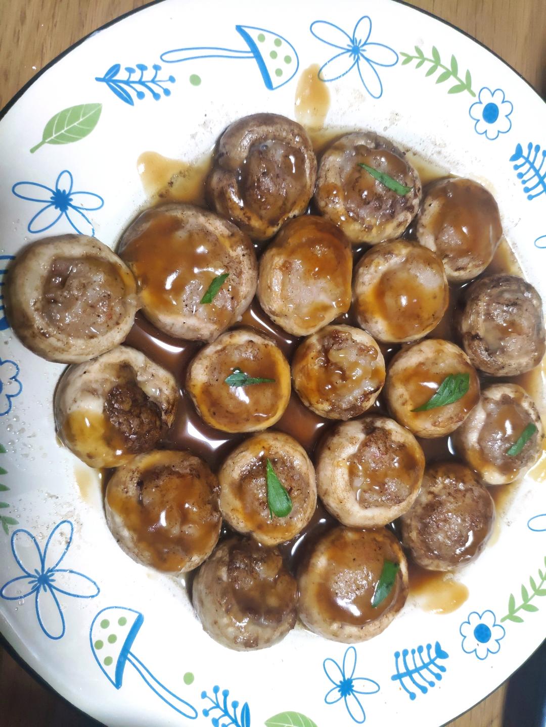 2022曼食年夜饭 | 蒜香口蘑虾滑