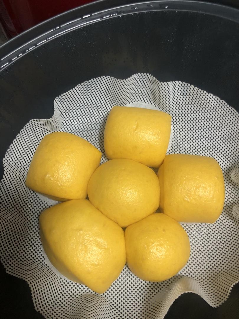 新手也可以--详解如何做出人见人爱、金黄的南瓜馒头