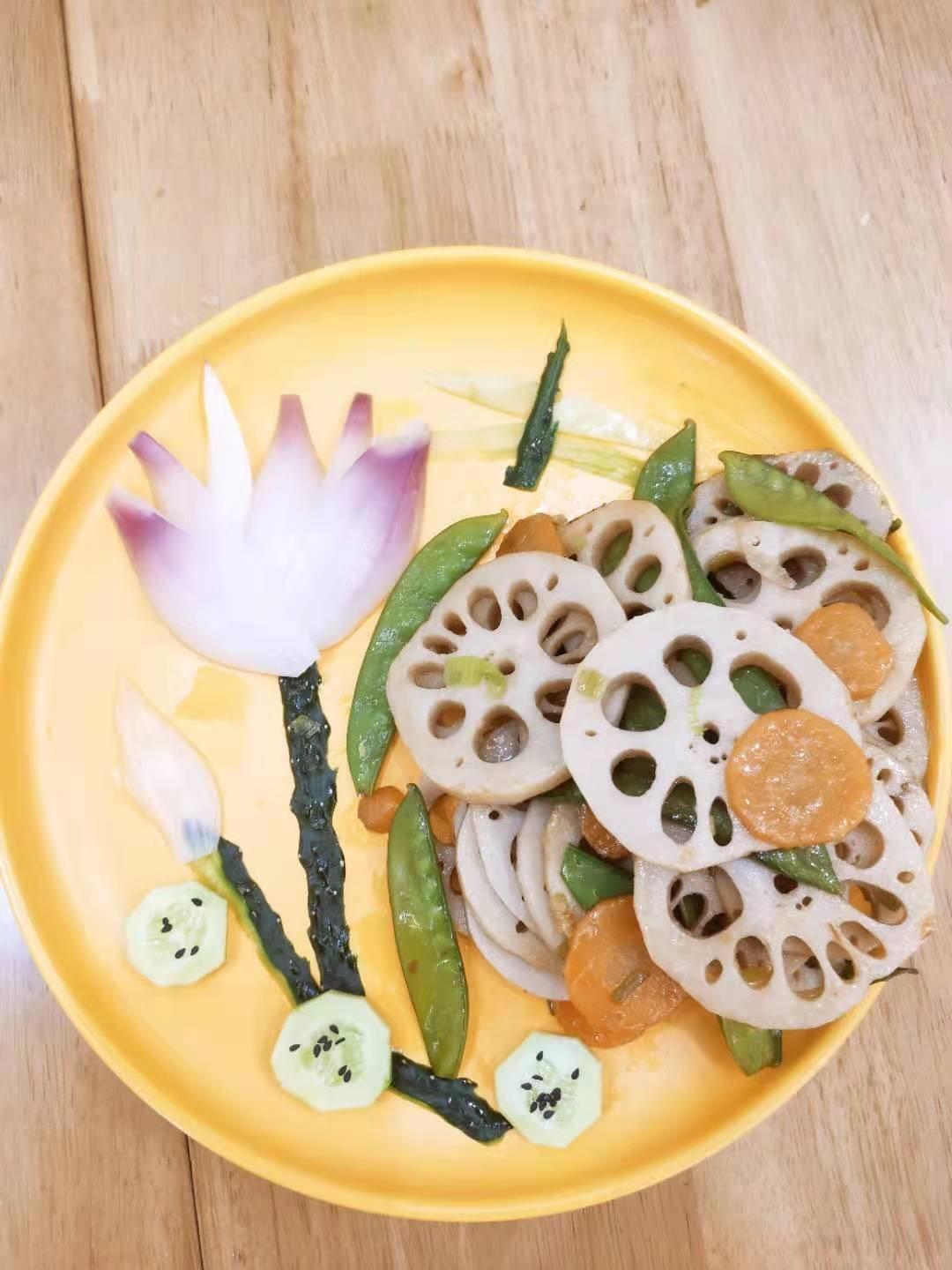 堪比五星⭐大厨的【荷塘小炒】