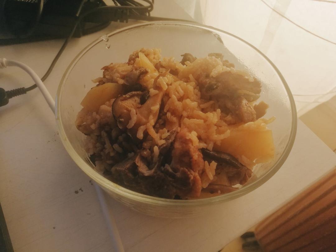 喷香排骨焖饭（爆好吃）