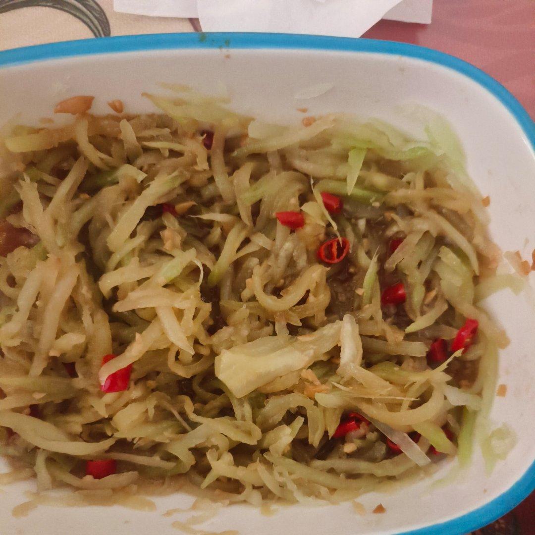 想告诉全世界，这菜太解腻！爽脆开胃的莴笋丝